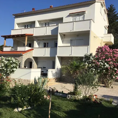 Apartamento Casa Fumica Palit